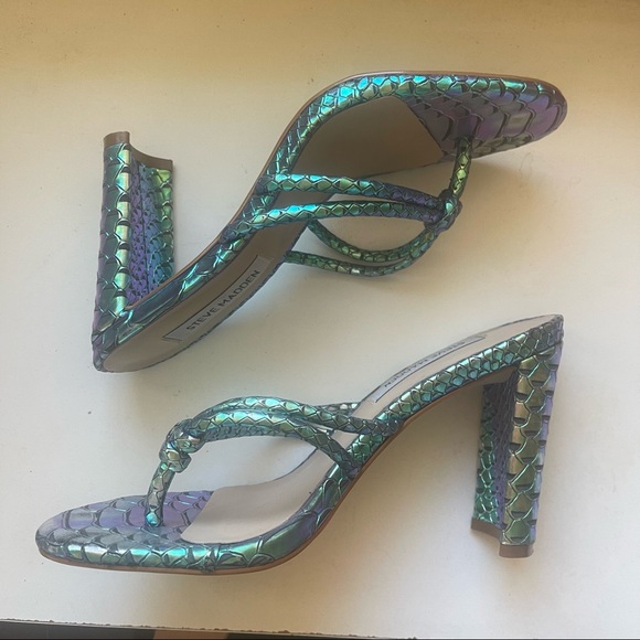 Steve Madden Unreal Mermaid Green Heels - Picture 3 of 8